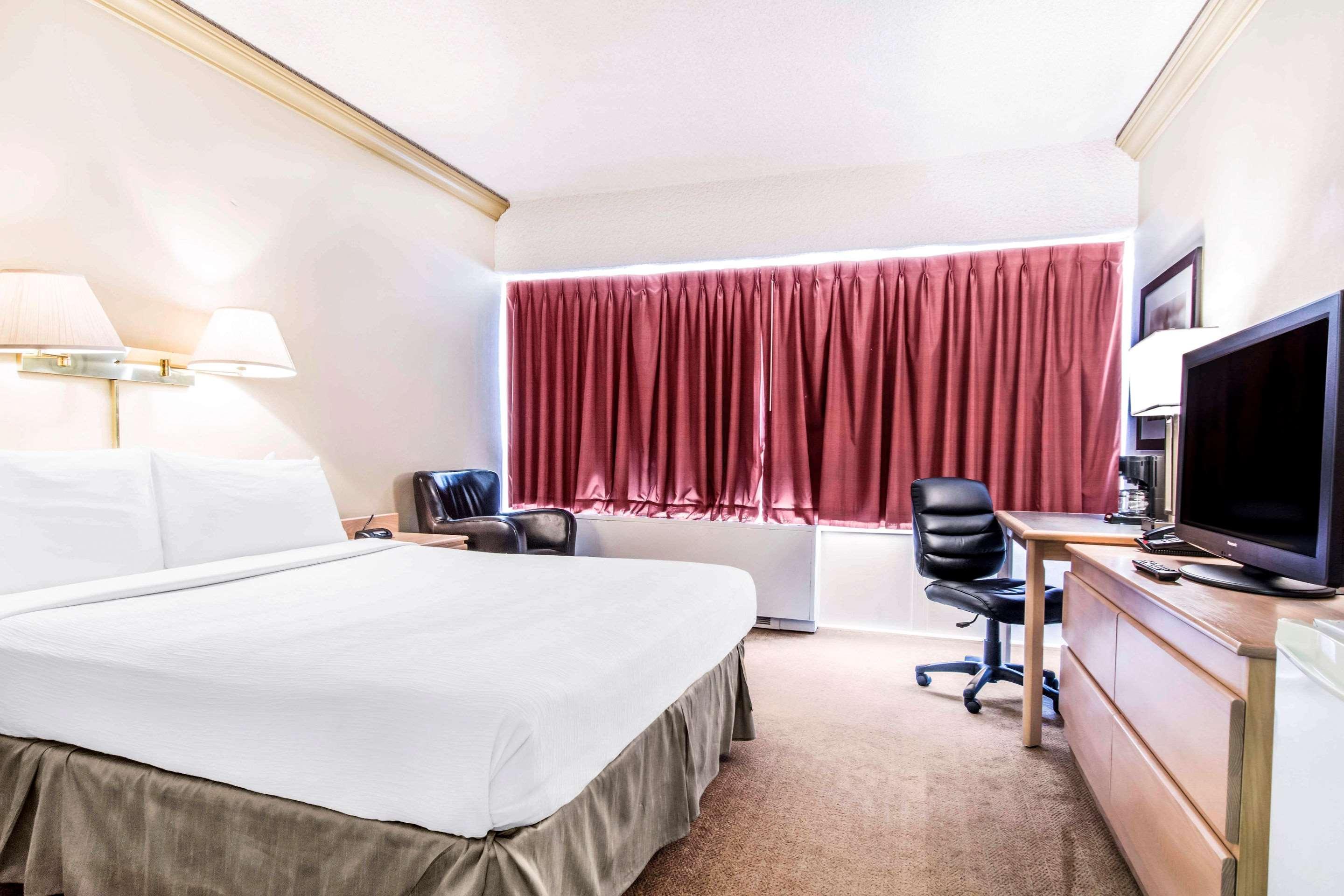Travelodge By Wyndham Trois-Rivières Exterior foto